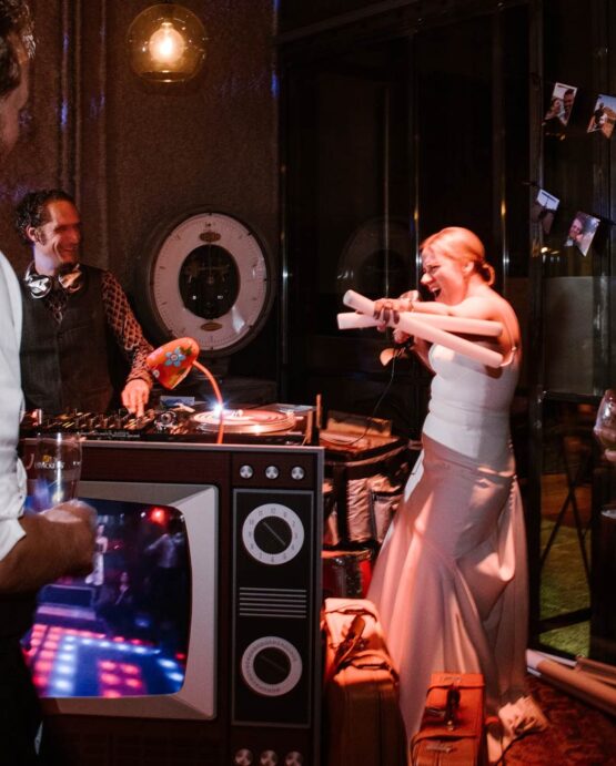 : Vinyl DJ Maroon Wax draait op bruiloften en partijen